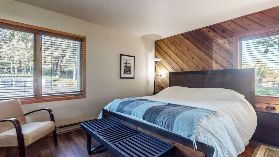 Bedroom 3, Snowcreek Retreat, Mono