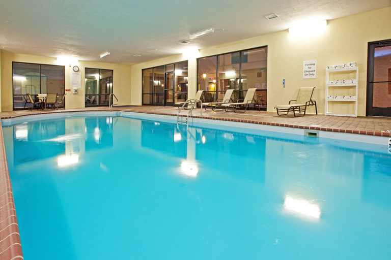 Sport & Beauty 2, Holiday Inn Express & Suites FRANKLIN by IHG, Simpson