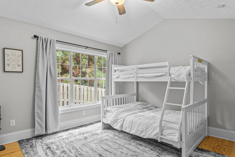 Bedroom 3, Lake Life, Hall