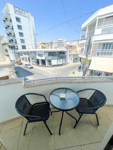 Others 5, High Speed Holiday Apartment, Larnaca