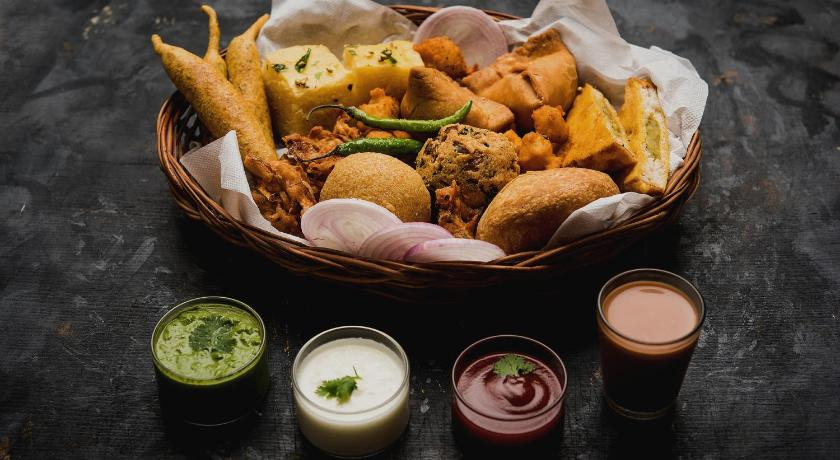 Food & Drinks 4, POP 91460 Hotel Kasturi Inn, Anuppur