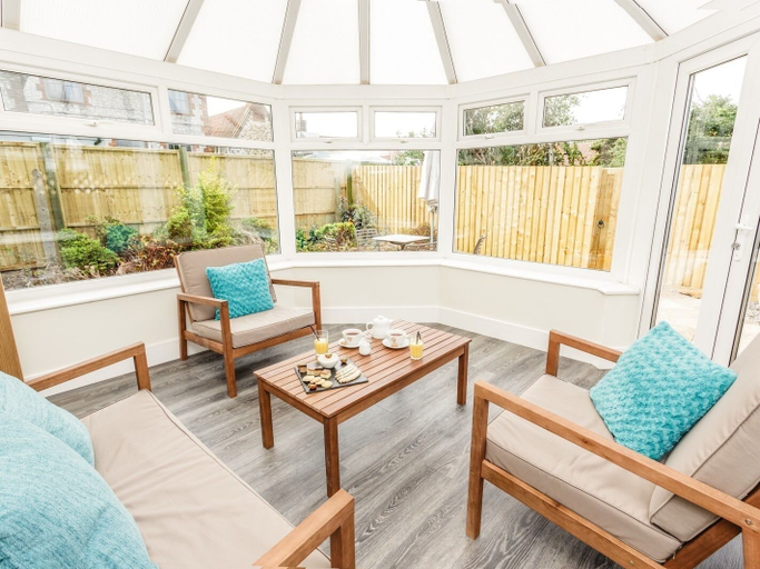 Others 5, The Orange Tree, Cambridgeshire