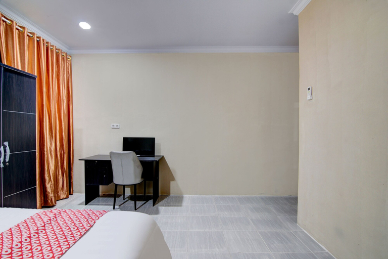 Bedroom 2, OYO 93087 Wisma Apel Syariah, Pekanbaru