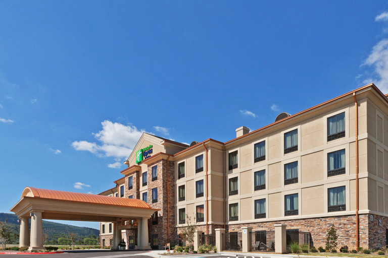 Exterior & Views 4, Holiday Inn Express & Suites POTEAU by IHG, Le Flore