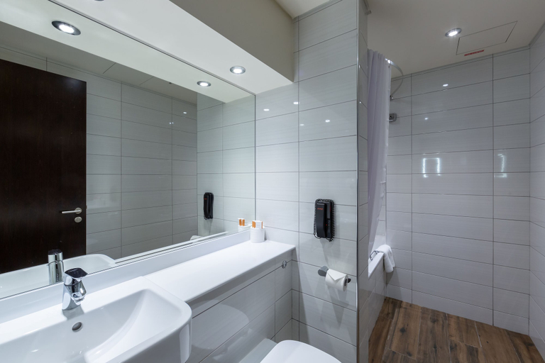Bathroom 5, Premier Inn Doha Airport, Doha