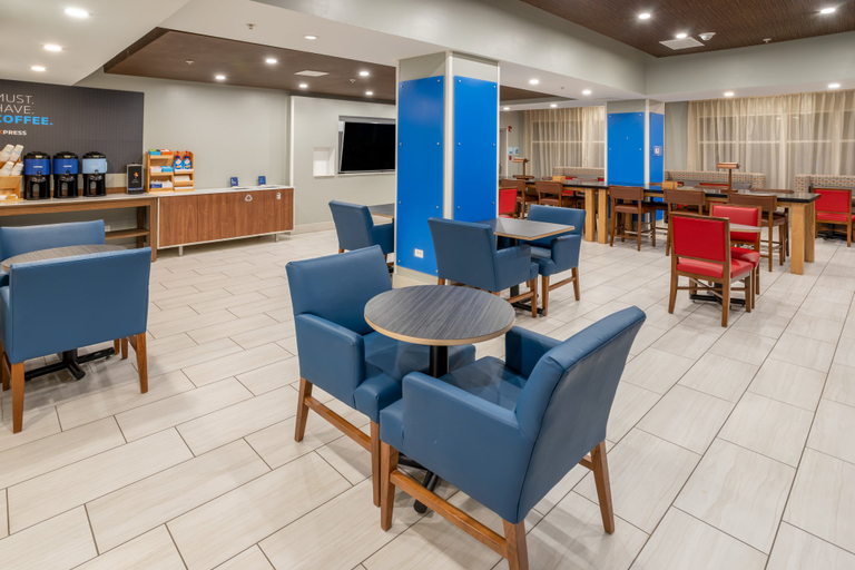 Food & Drinks 5, Holiday Inn Express & Suites SALISBURY - DELMAR by IHG, Wicomico