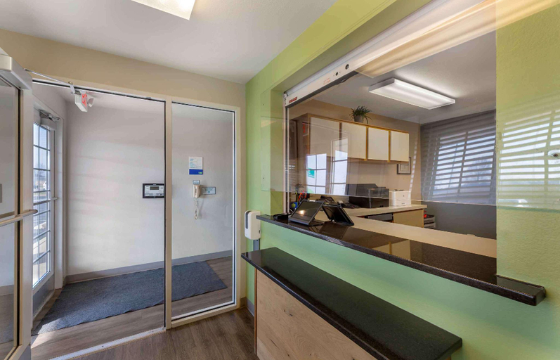 Public Area 2, Extended Stay America Select Suites - Cleveland - Avon, Lorain