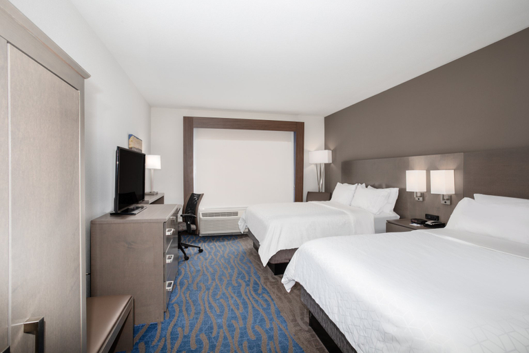 Bedroom 2, Holiday Inn Express & Suites GREAT BEND by IHG, Barton