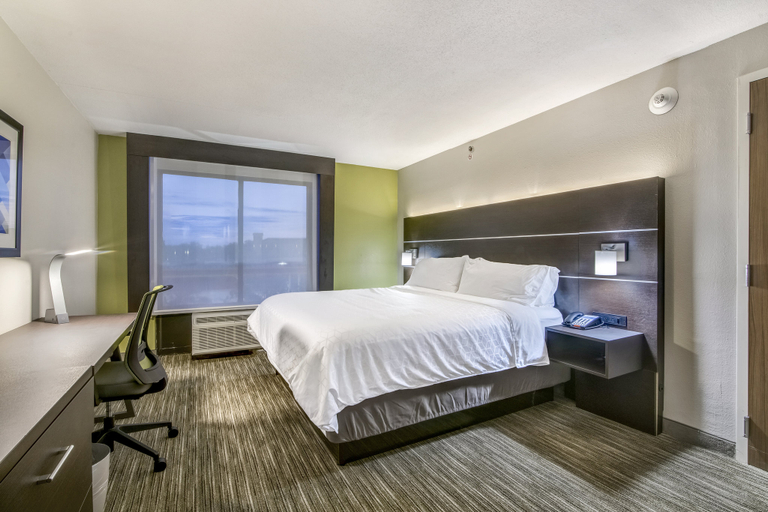 Bedroom 5, Holiday Inn Express & Suites LONGVIEW NORTH by IHG, Gregg