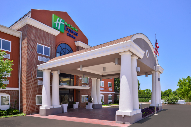 Exterior & Views 4, Holiday Inn Express & Suites ELGIN by IHG, Bastrop
