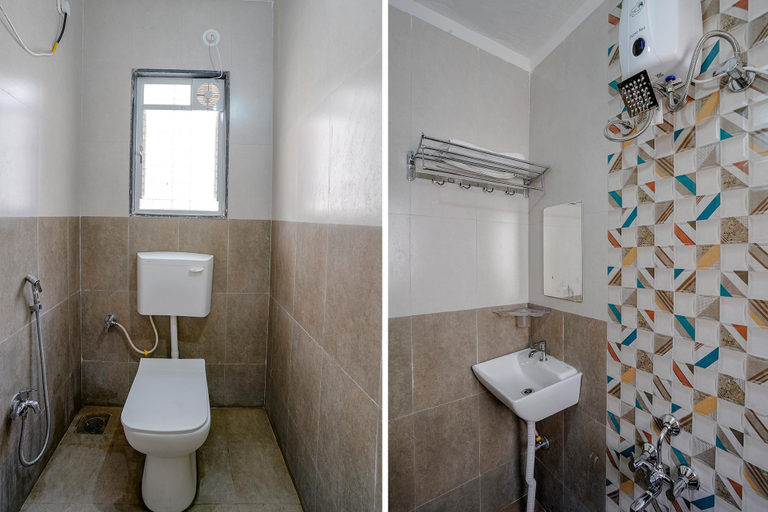 Bathroom, Fabhotel Royal Inn Ns, Pune