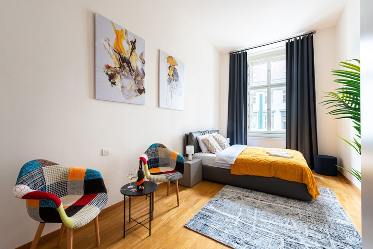 Others 5, Cozy apartment for a family, Praha 7
