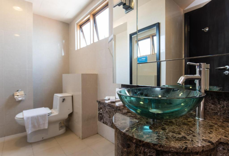 Bathroom 5, Resort Suites at Bandar Sunway, Subang Jaya