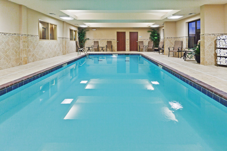 Sport & Beauty 3, Holiday Inn Express & Suites POTEAU by IHG, Le Flore