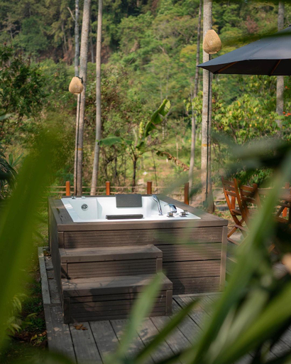 Others 2, Bobocabin The Tavia, Puncak, Bogor