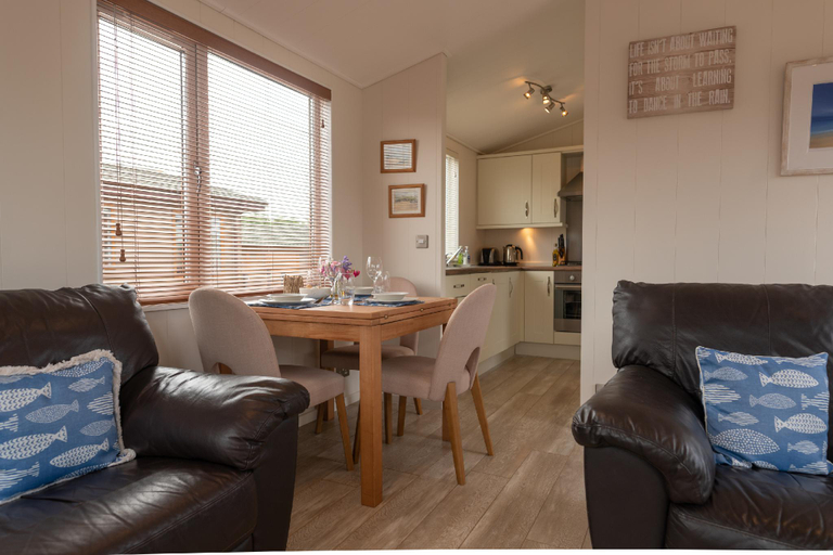 Others 5, Driftwood Lodge, Devon