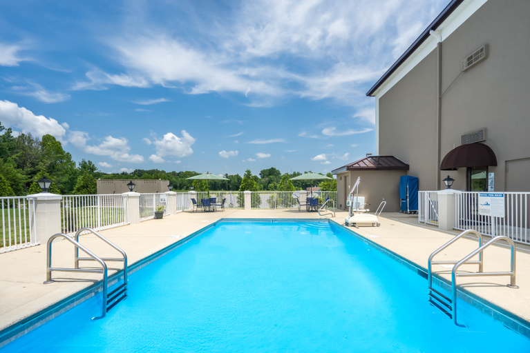 Sport & Beauty 4, Holiday Inn Express & Suites FORT PAYNE by IHG, De Kalb