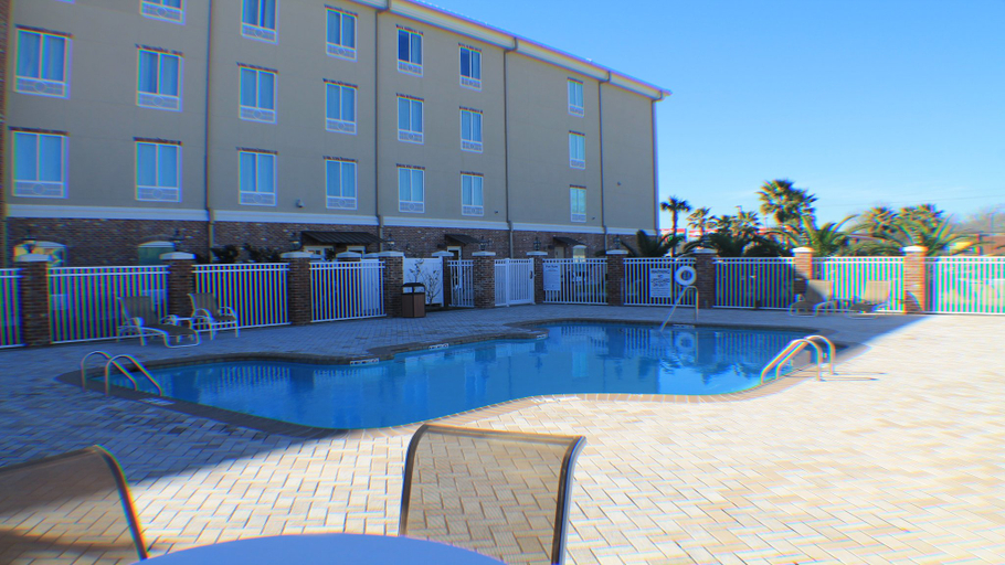 Sport & Beauty 2, Holiday Inn Express & Suites GONZALES by IHG, Ascension