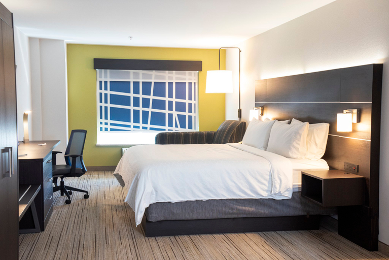 Bedroom 4, Holiday Inn Express & Suites CHESTER-MONROE-GOSHEN by IHG, Orange