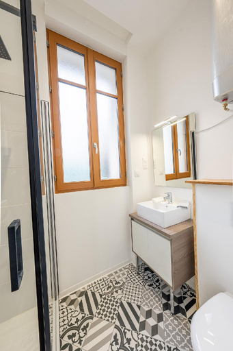 Bathroom 3, L'avant-gardiste - Appart'Hôtel Le Gatsby, Aisne