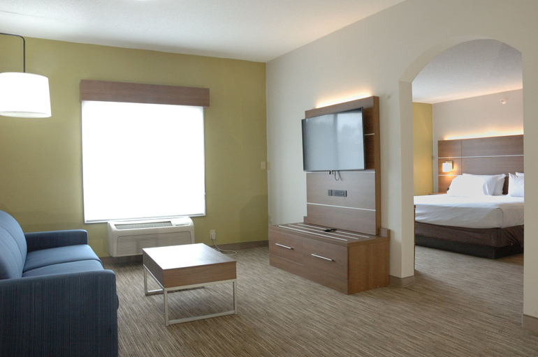 Bedroom 4, Holiday Inn Express & Suites GOSHEN by IHG, Elkhart
