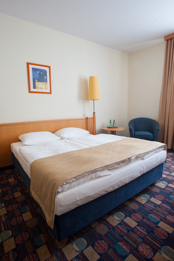 Bedroom 4, Hotel Partner, Warsaw