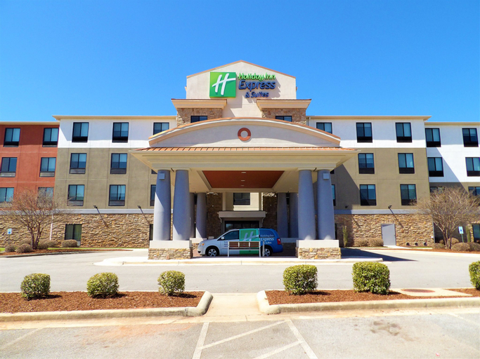 Holiday Inn Express & Suites HUNTSVILLE AIRPORT, Madison