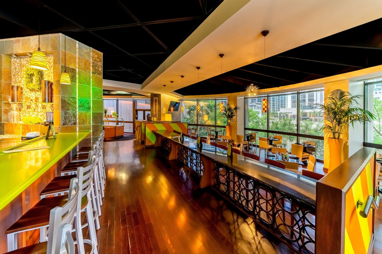 Food & Drinks 20