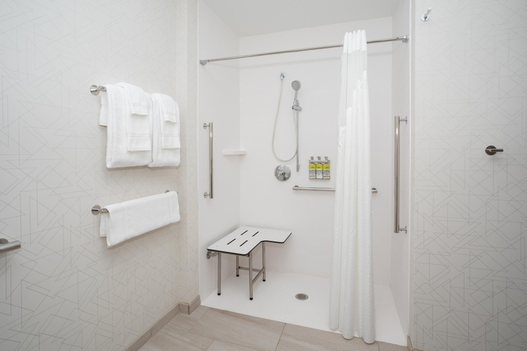 Bathroom 3, Holiday Inn Express & Suites IDAHO FALLS by IHG, Bonneville
