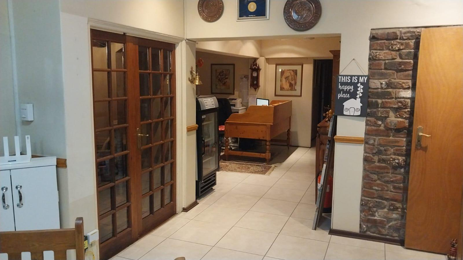 Public Area, Lily Guesthouse, Mangaung