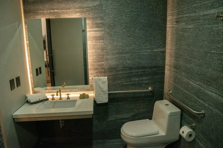 Bathroom 5, Quartz Hotel & SPA, Tijuana