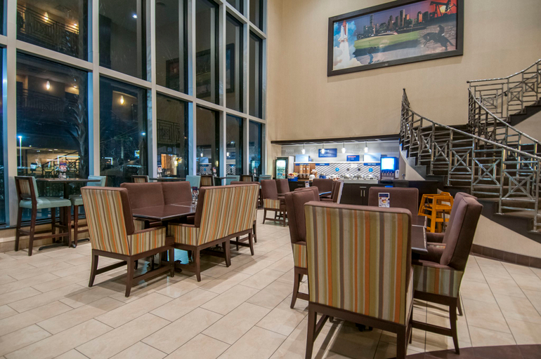 Food & Drinks 3, Holiday Inn Express & Suites HOUSTON NORTH INTERCONTINENTAL by IHG, Houston