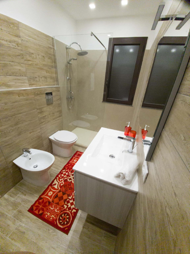 Bathroom 3, Montalbano Sweet Home, Catania