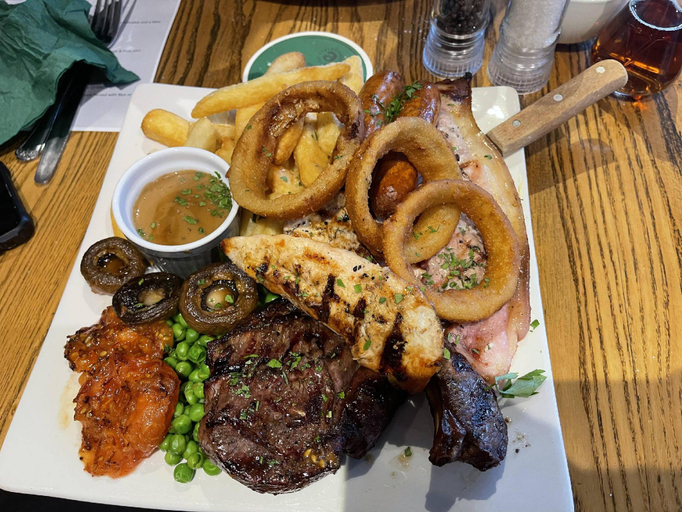 Food & Drinks 3, The Bull Hotel, Anglesey