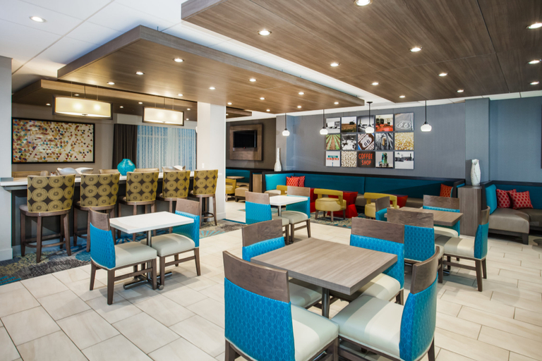 Food & Drinks 2, Holiday Inn Express & Suites LITCHFIELD WEST by IHG, Montgomery
