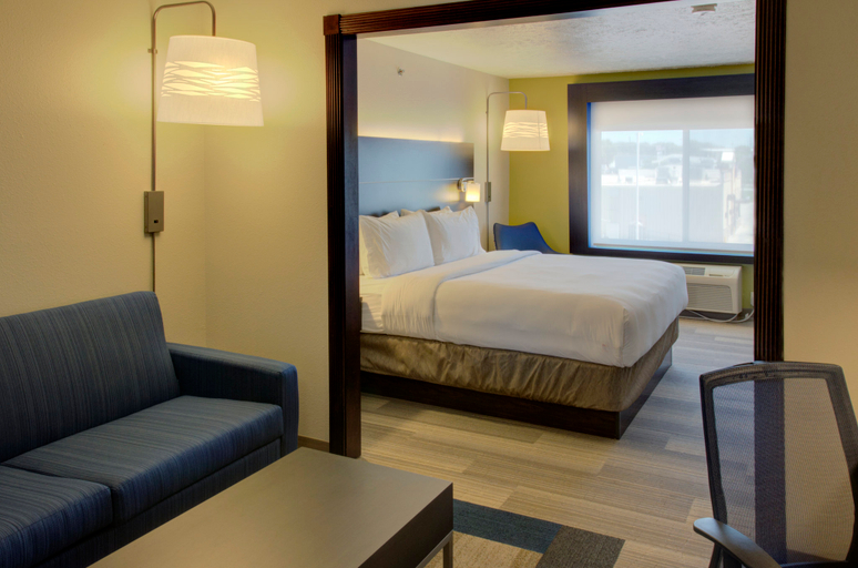 Bedroom 2, Holiday Inn Express & Suites LE MARS by IHG, Plymouth