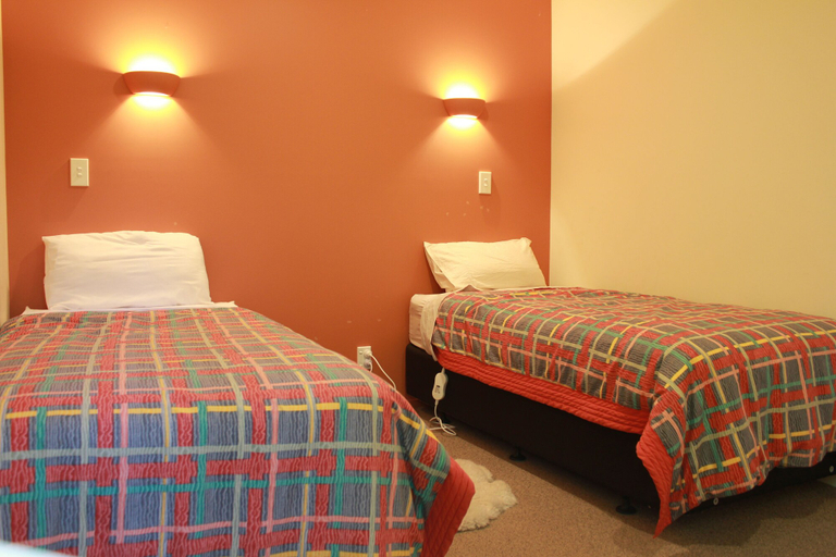 Bedroom 3, Silverstream Alpaca Farmstay and Tour, Waimakariri