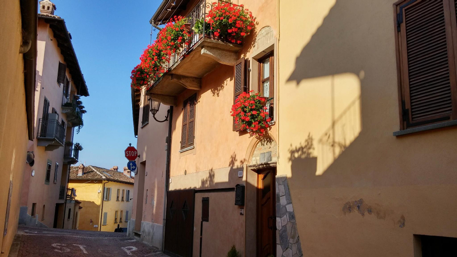 Antica Dimora stay in Langa like at home, Cuneo