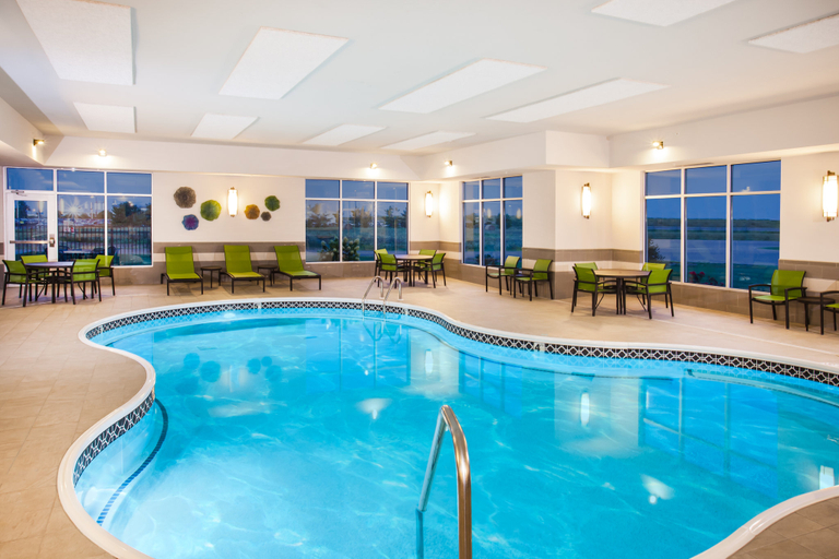 Sport & Beauty 4, Holiday Inn Express & Suites LITCHFIELD WEST by IHG, Montgomery