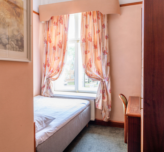Bedroom 2, Hotel Victoria, Pärnu