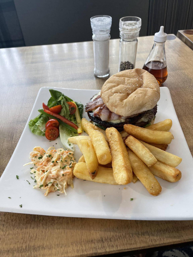 Food & Drinks