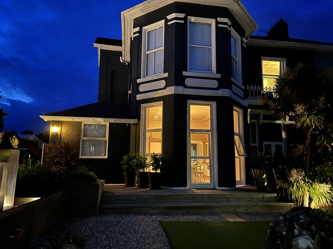 Exterior & Views 2, Atlantis Holiday Apartments, Torbay
