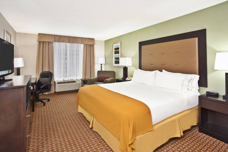 Bedroom 3, Holiday Inn Express & Suites HARRINGTON by IHG, Kent