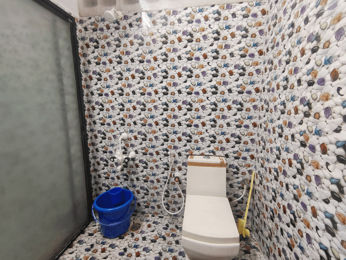 Bathroom 5, Mannat Inn Homestay (Mysore), Mysore