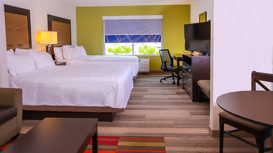 Bedroom 2, Holiday Inn Express & Suites IRONTON by IHG, Lawrence
