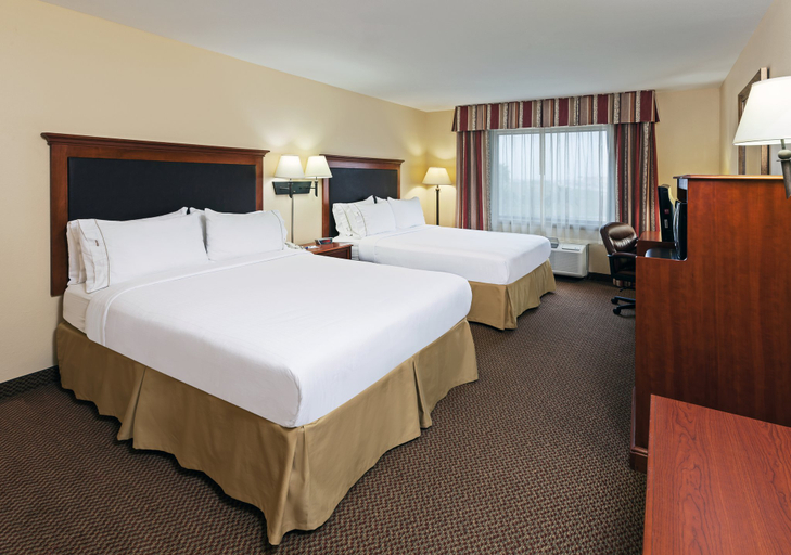 Bedroom 3, Holiday Inn Express & Suites LAREDO-EVENT CENTER AREA by IHG, Webb