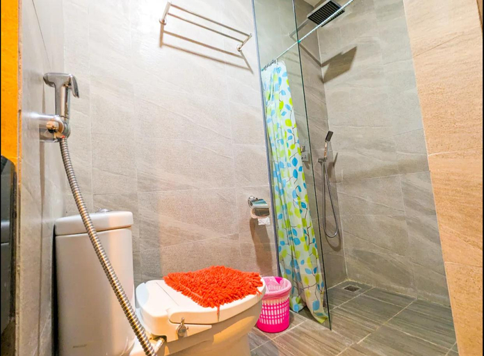 Bathroom 5, Lovina 21-07 at Harbour Bay Residence, Batam