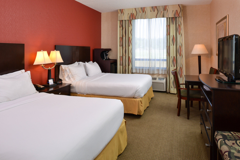 Bedroom 2, Holiday Inn Express & Suites HARRISON by IHG, Boone