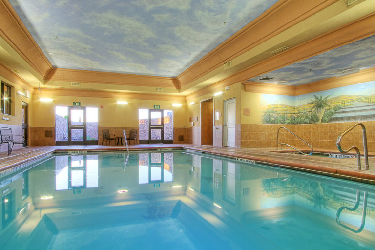 Sport & Beauty 3, Holiday Inn Express & Suites LAS CRUCES by IHG, Dona Ana