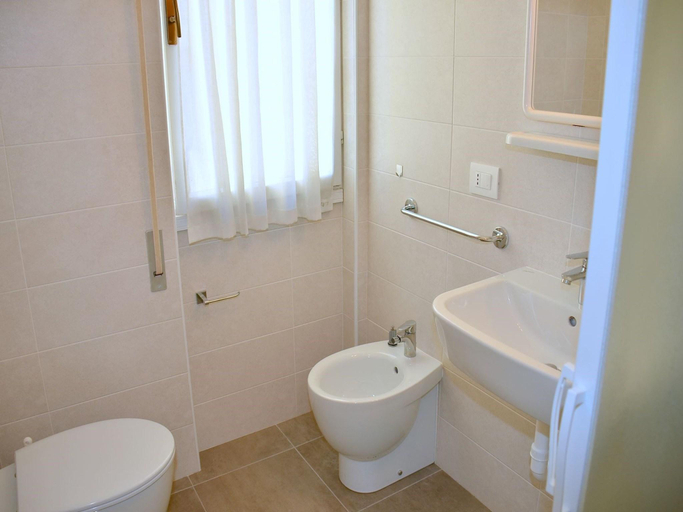 Bathroom, Renewed flat with seaview - By Beahost Rentals, Venezia